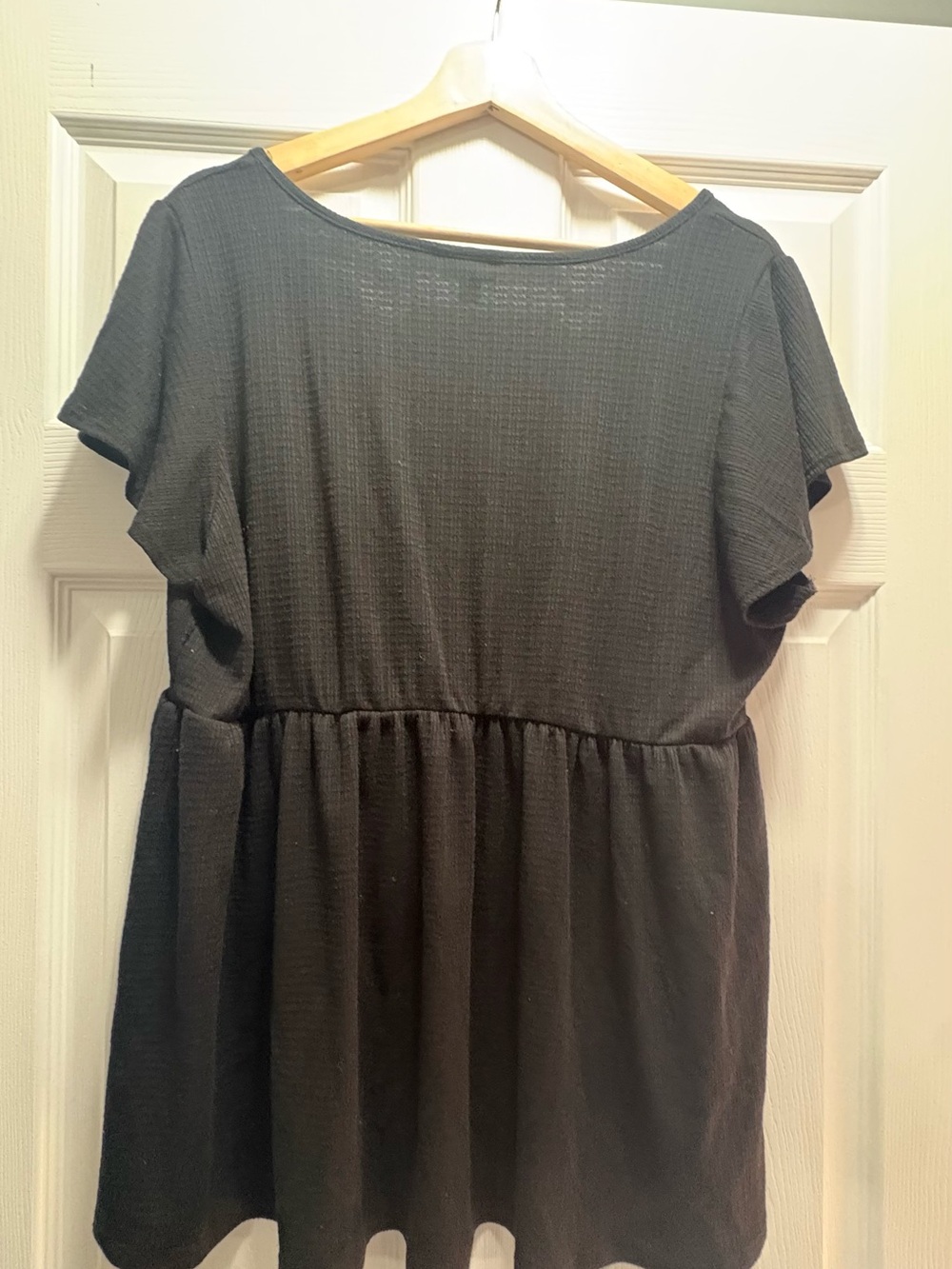 Torrid Black V-Neck Peplum Top - Picture 3 of 4